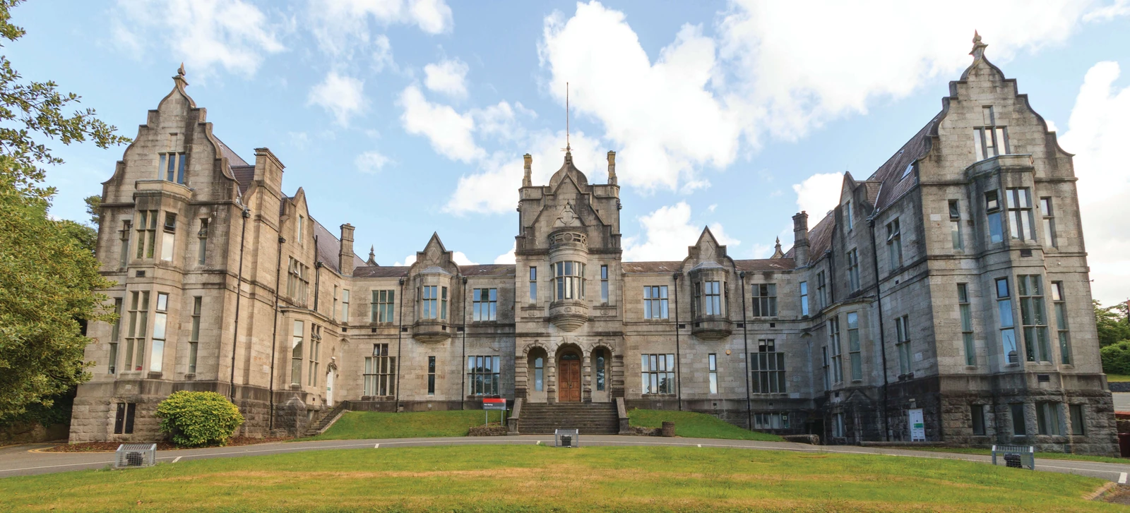班戈大学(Bangor University)校园