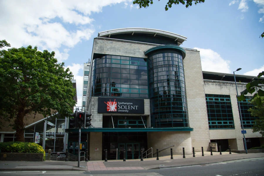 Solent University 校园
