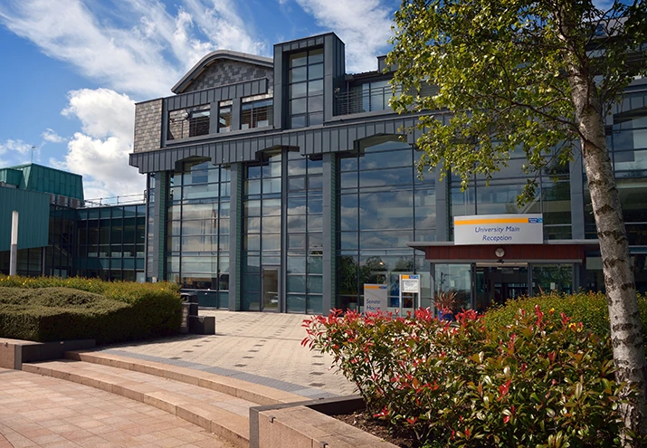 University of Greater Manchester 校园